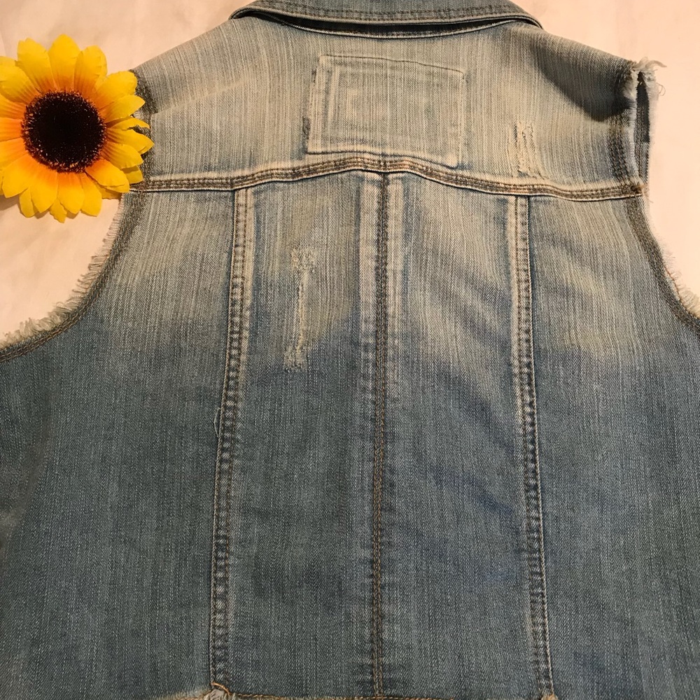 Beautiful Rue 21 Top - Picture 5 of 8